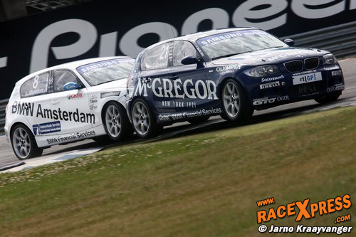 Glansdorp probeert met succes aan te haken bij Coronel