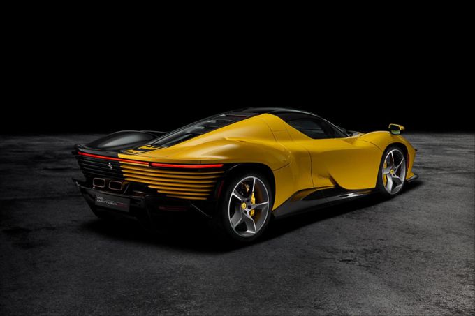 Daytona SP3 Tailor Made