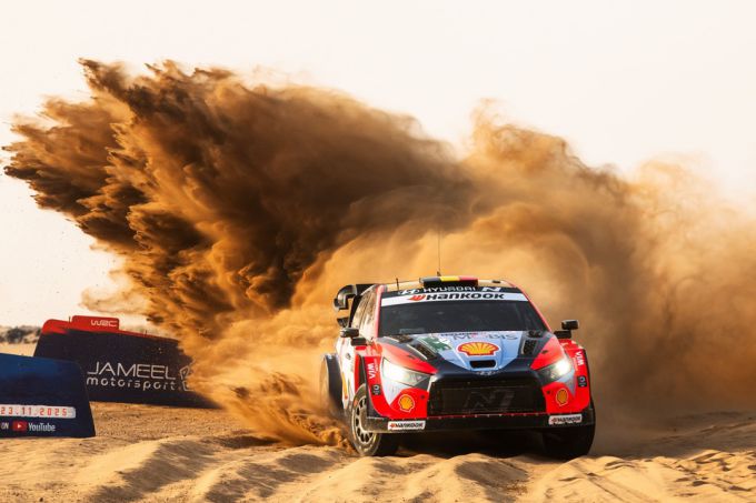 FIA World Rally Championship 2025 Rally Saoedi-Arabië Sébastien Ogier/Vincent Landais (Toyota GR YARIS Rally1)