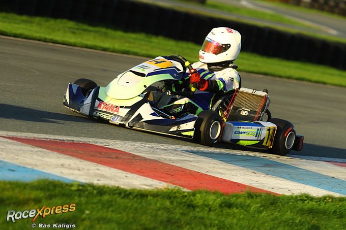 Kiana-Jolie op 't Hof Karting