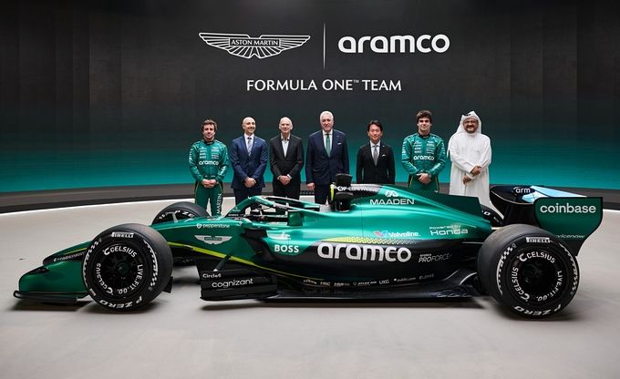 De nieuwe AMR26 inclusief teammanagement