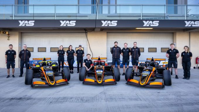 Van Amersfoort Racing bevestigt Gowda, Dupe en Macedo voor FIA FREC-seizoen 2026