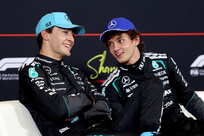 George Russell en Kimi. Antonelli Mercedes Grand Prix F1
